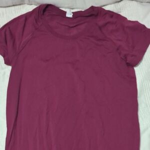 lululemon athletica Red Crew Neck Short Sleeve Tee